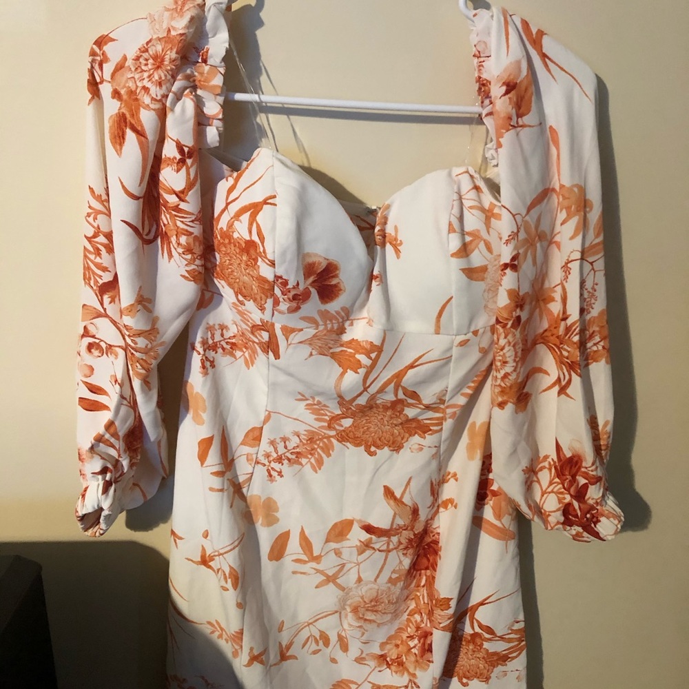Dress - Picture 3 of 4